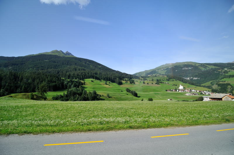 ユリア街道[Julierstrasse]のCunter付近