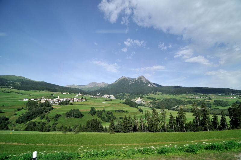 ユリア街道[Julierstrasse]のCunter付近