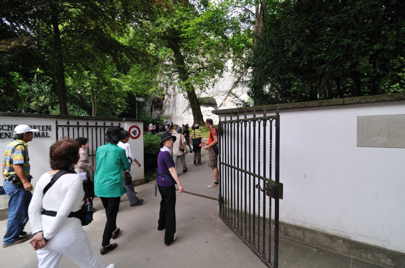 ライオン記念碑[Löwendenkmal]入口(ルツェルン)