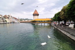 カペル橋[Kapellbrücke](ルツェルン)