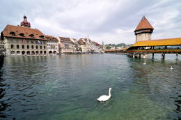 カペル橋[Kapellbrücke](ルツェルン)