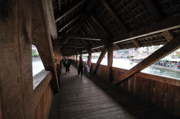 カペル橋[Kapellbrücke](ルツェルン)