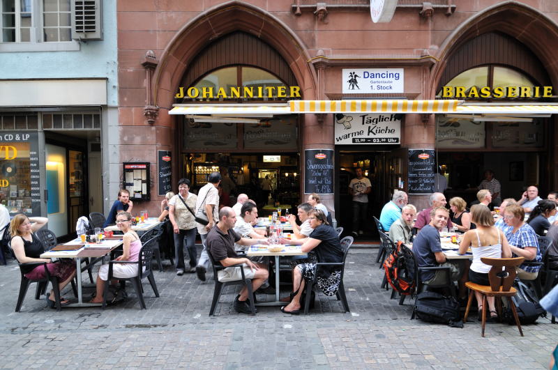 ニーダードルフ通りにあるレストランJOHANNITER(チューリヒ)