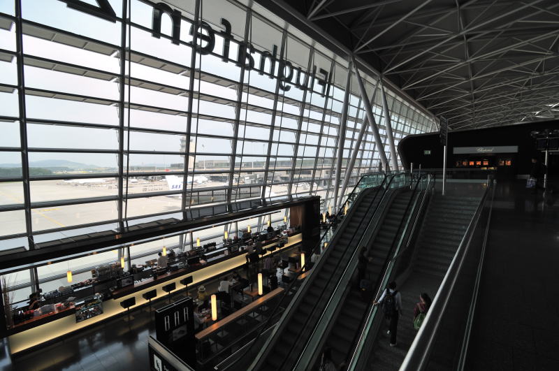 チューリッヒ国際空港[Flughafen Zürich] (チューリヒ)