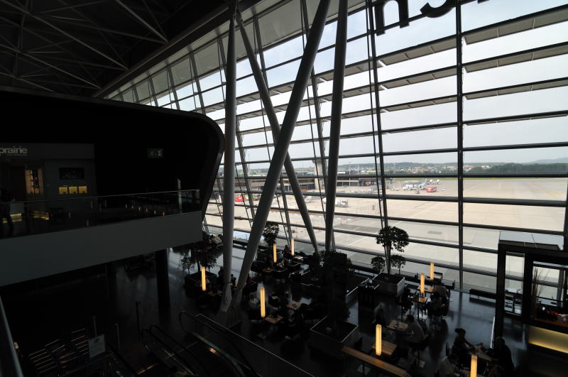 チューリッヒ国際空港[Flughafen Zürich] (チューリヒ)